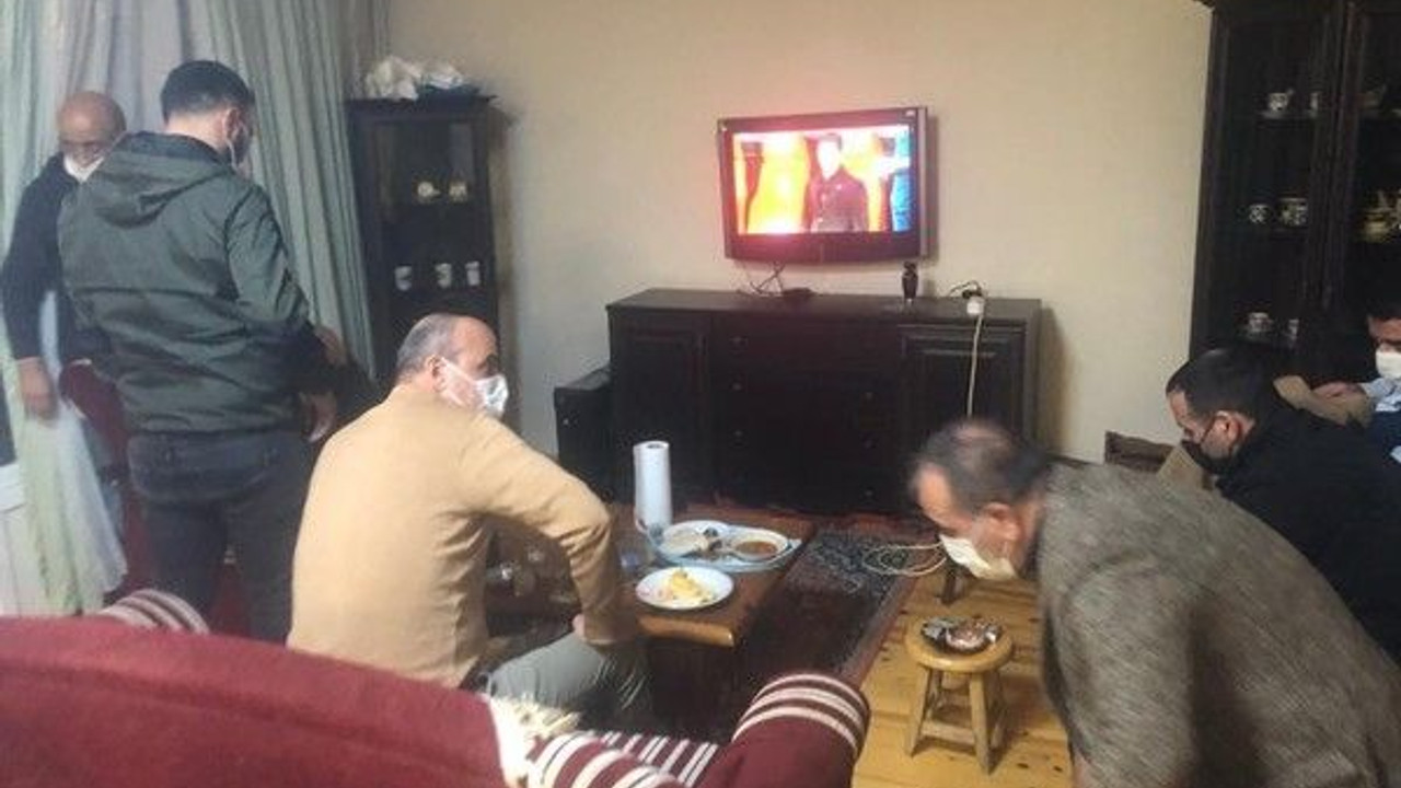 Villayı kumarhaneye çevirmişler!